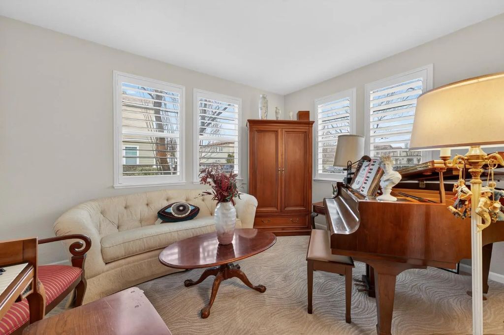 6335 Brando Loop, Fair Oaks