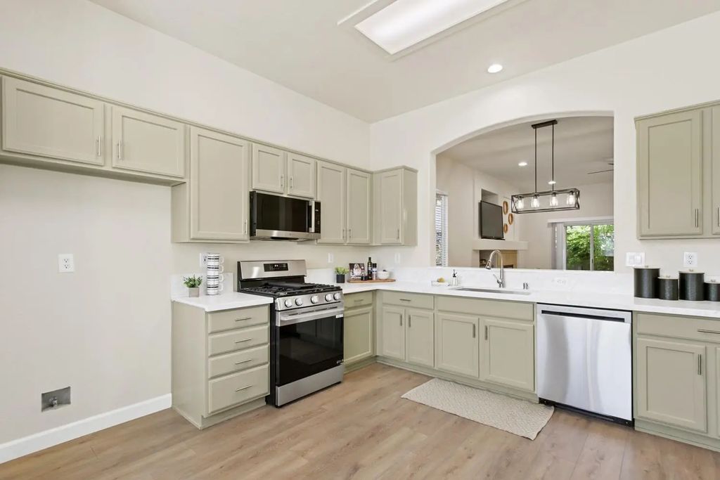 5433 Pearlstone Drive, Antelope