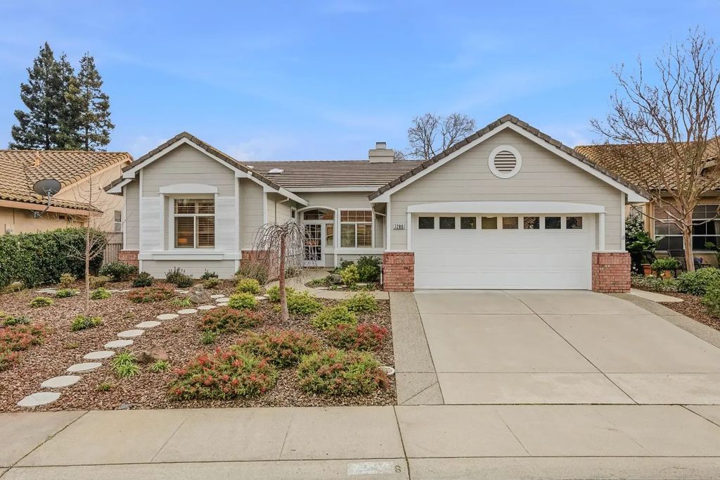 7280 Pineschi Place, Roseville