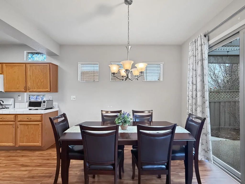 1738 Leander Lane, Lincoln