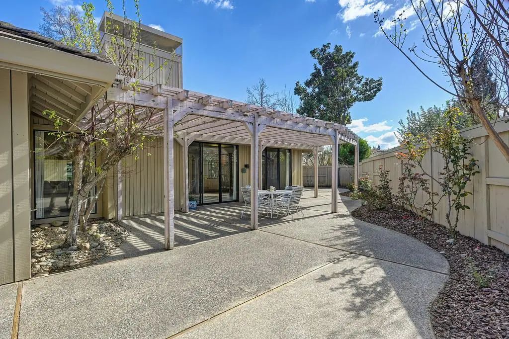 2046 Texas Bar Court, Gold River