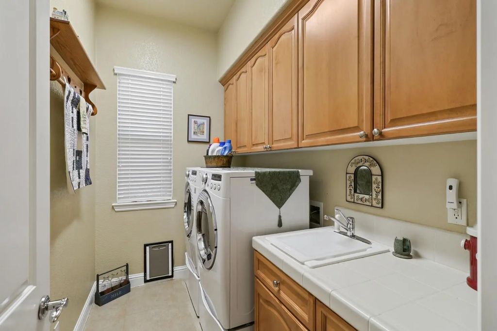 3300 Wickenby Way, Roseville
