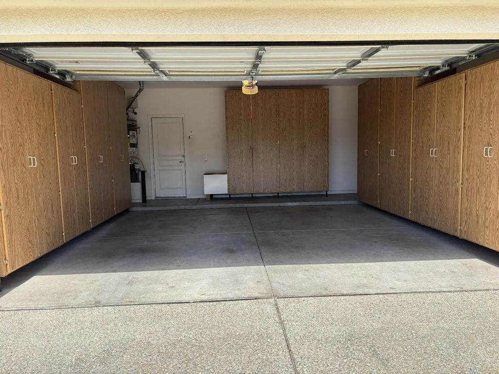 503 Violet Lane, Lincoln