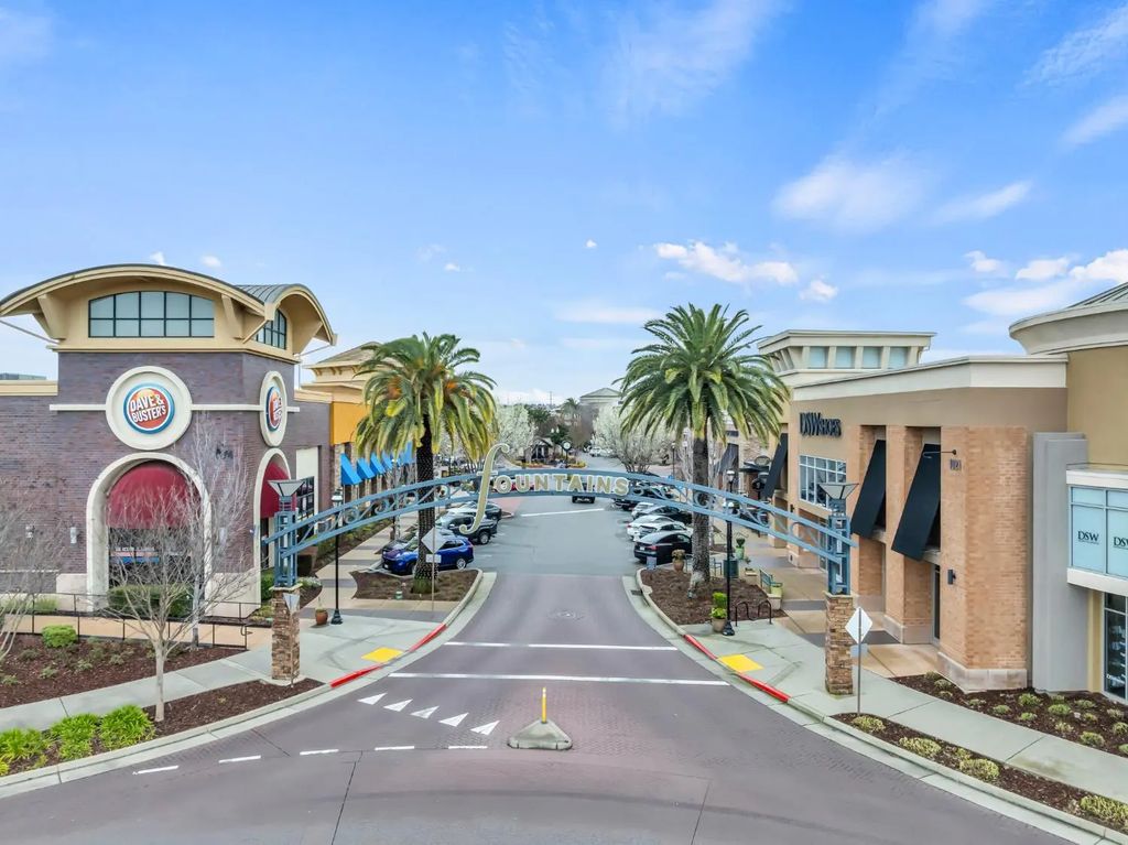 401 Ruby Court, Roseville