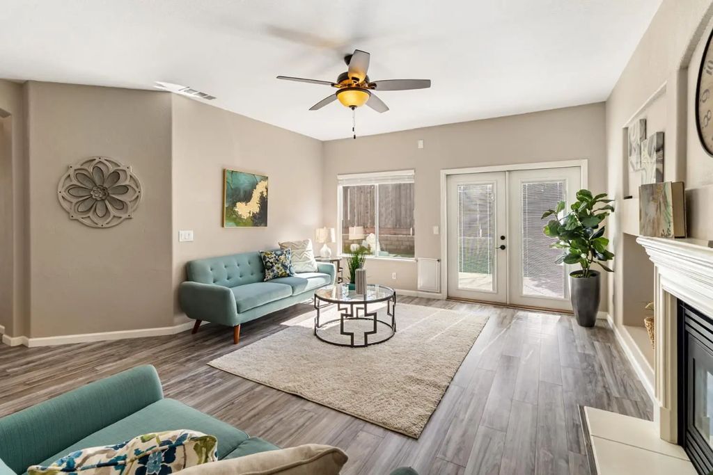 60 Camelot Court, Roseville