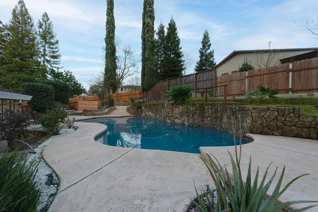 5076 Cocoa Palm Way, Fair Oaks