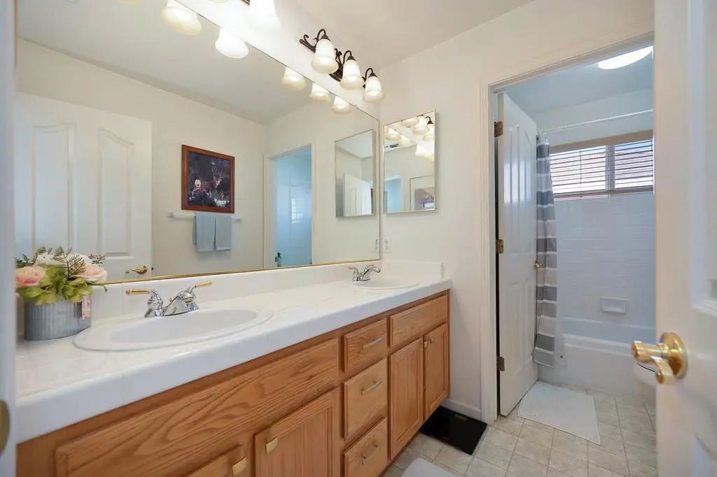 5401 Rock Field Court, Rocklin