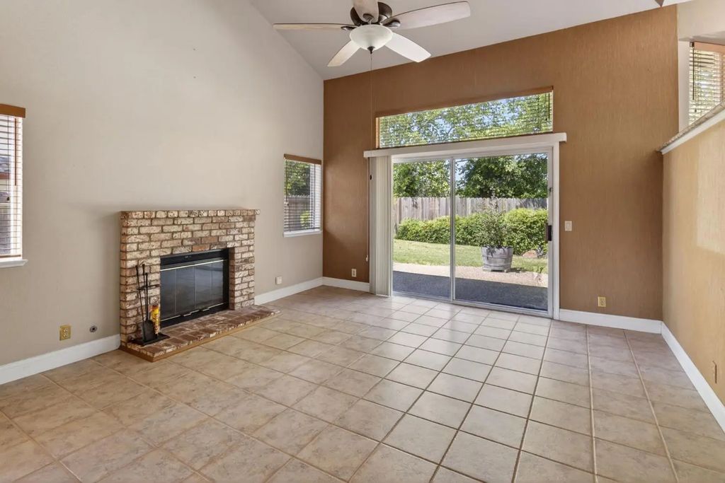632 Vernon Oaks Drive, Roseville
