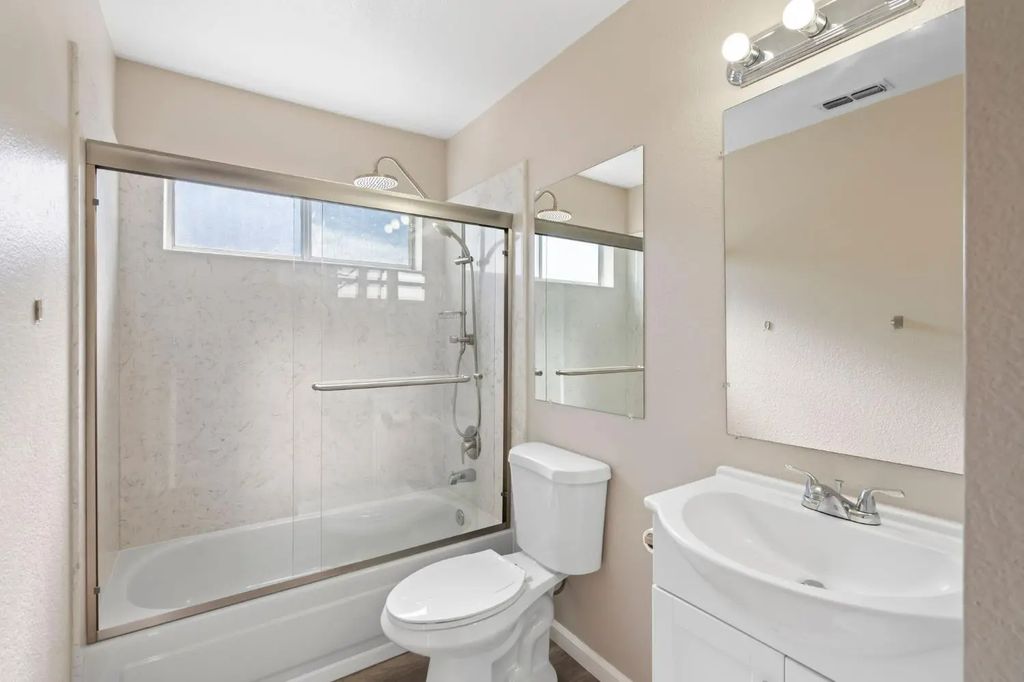 1675 Vernon Street 61, Roseville