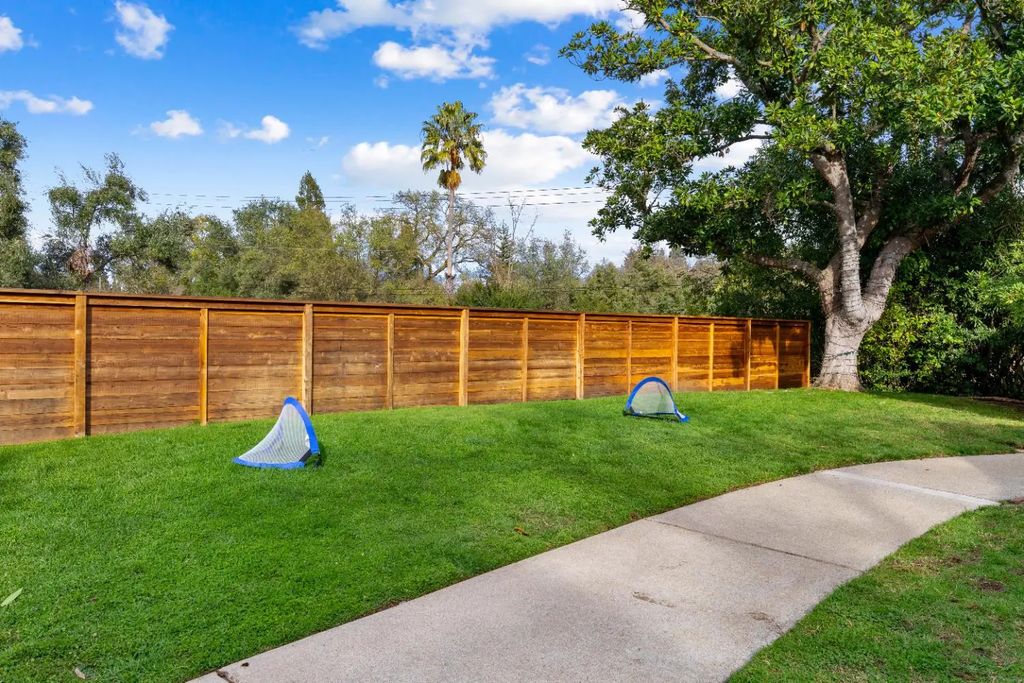 8216 Shangrila Drive, Fair Oaks