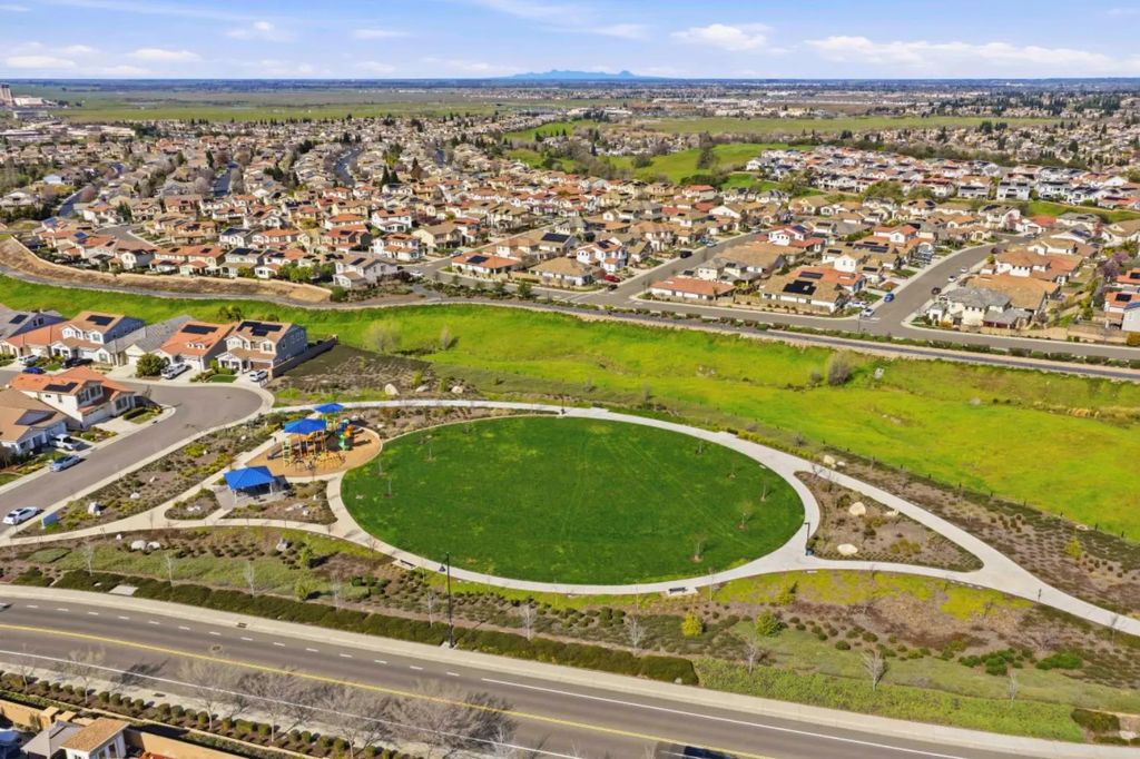 2714 Hidden Trail Loop, Rocklin