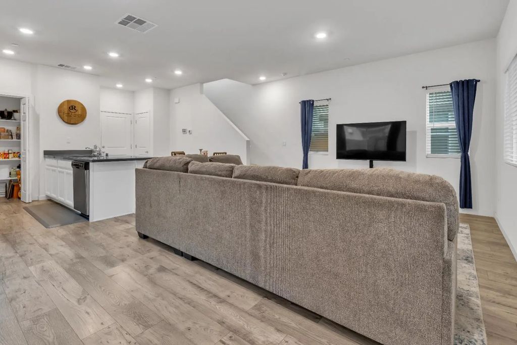 5248 Cumberland Drive, Roseville