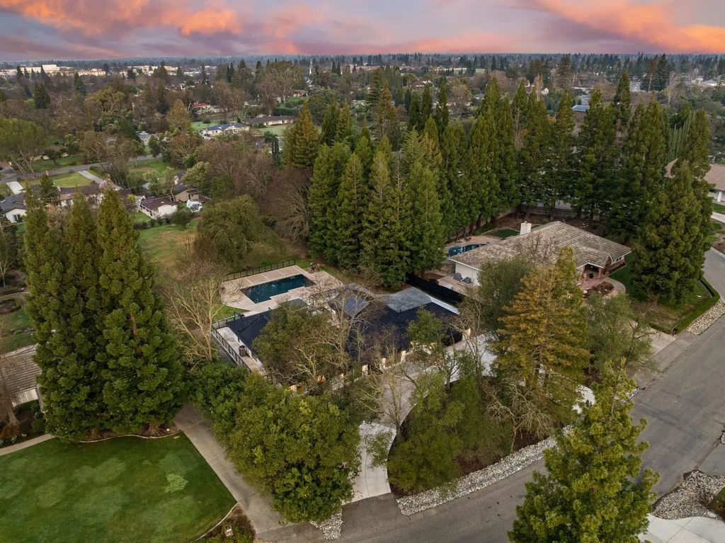 5971 Long Acres Court, Fair Oaks