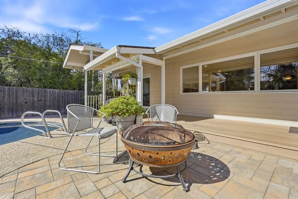 7724 Greenridge Way, Fair Oaks