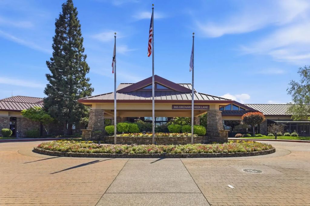 324 Sawmill Lane, Lincoln