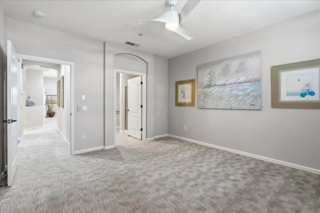1281 Marseille Lane, Roseville