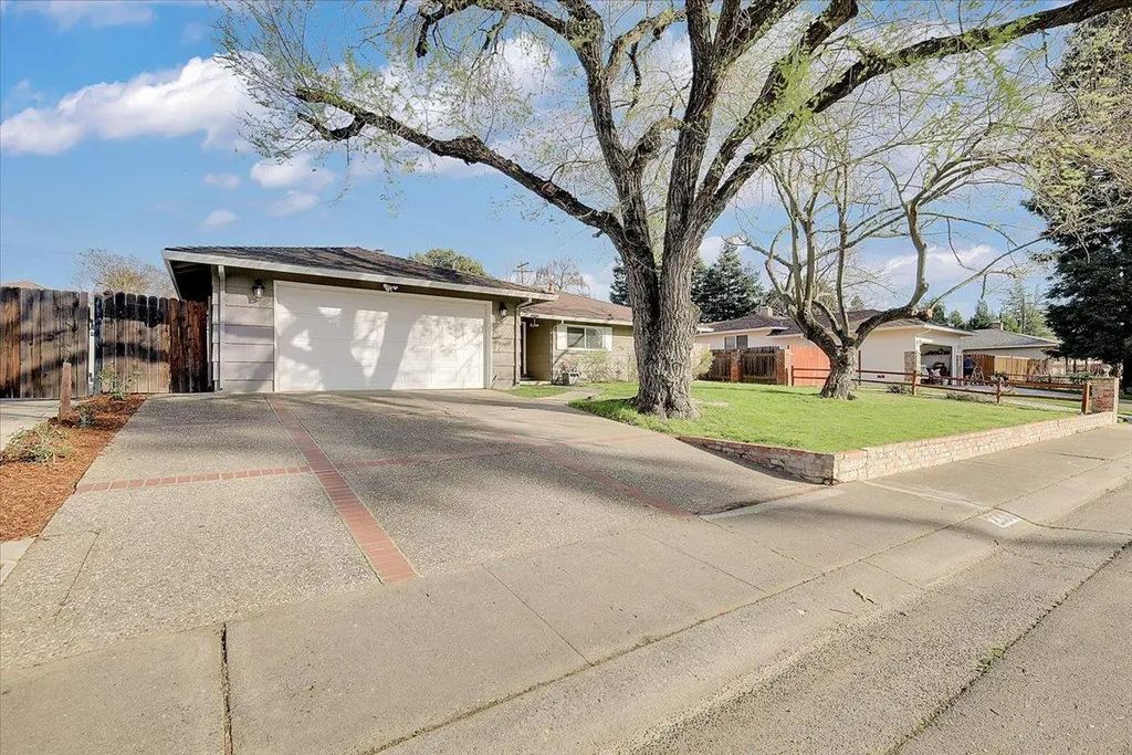2300 Homewood Way, Carmichael