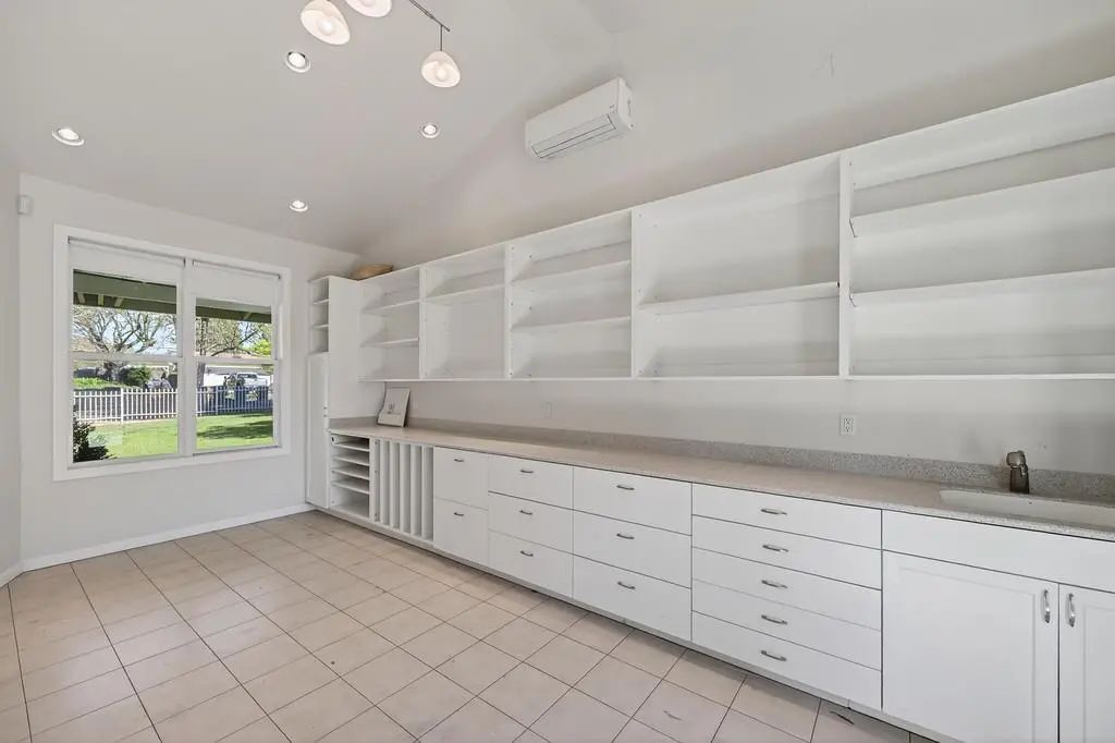 6730 Lakeview Drive, Carmichael