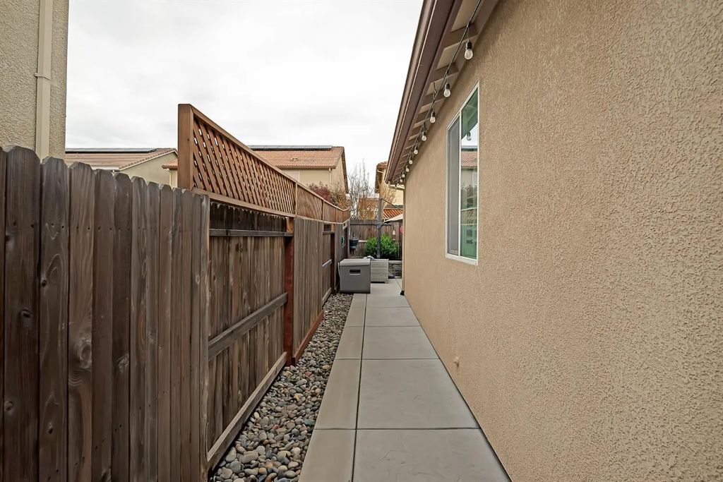 9040 Quartet Avenue, Roseville
