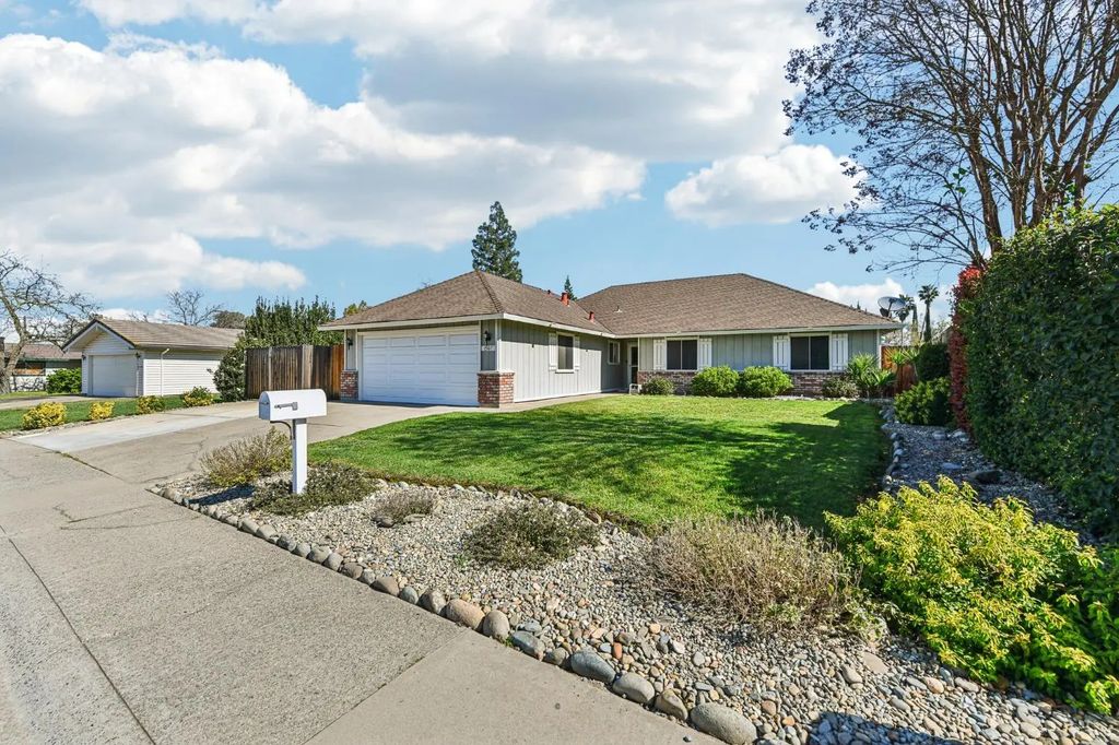 1507 Crestmont Avenue, Roseville