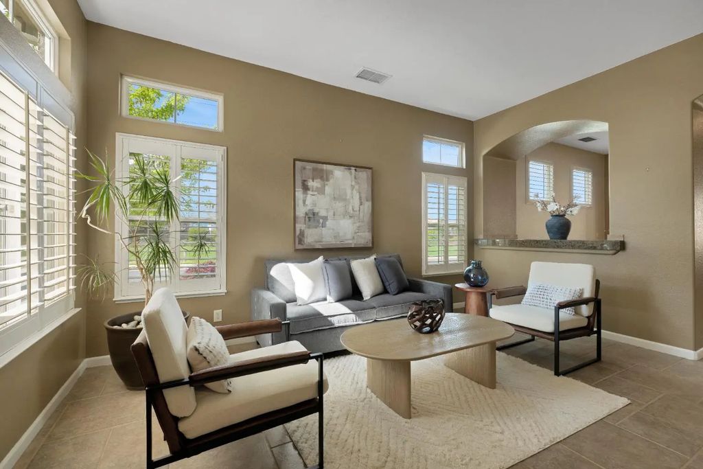 1648 Blackbird Street, Roseville