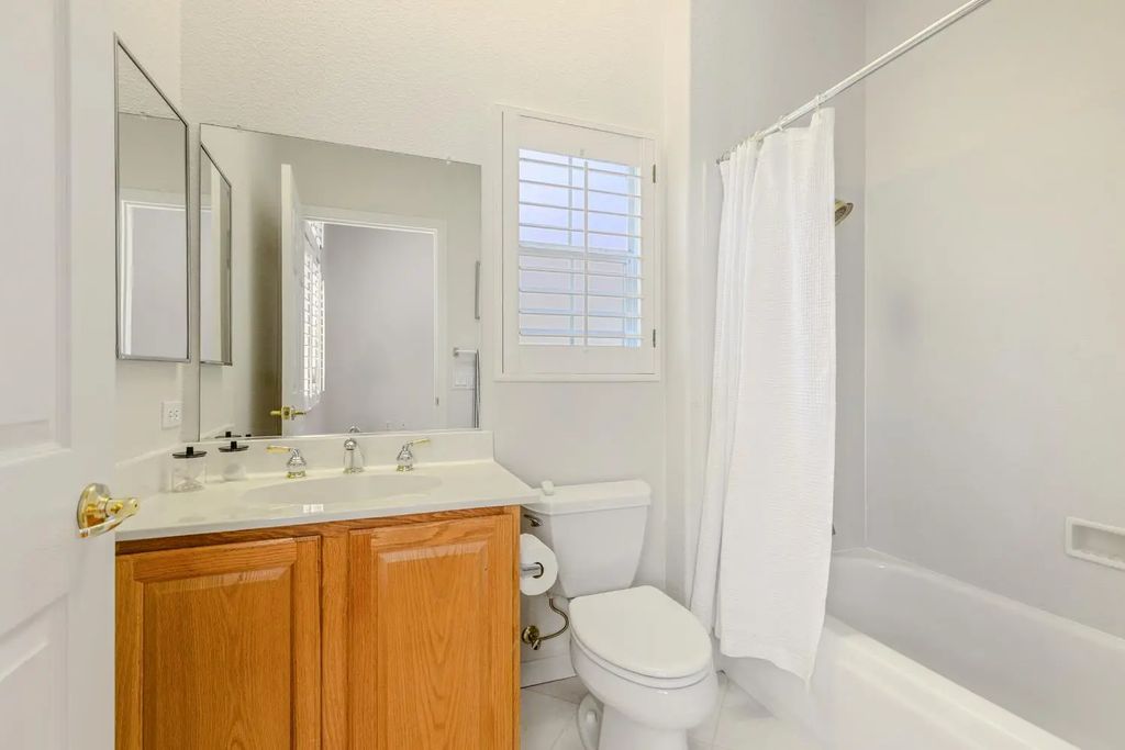 6360 Rose Garden Lane, Roseville