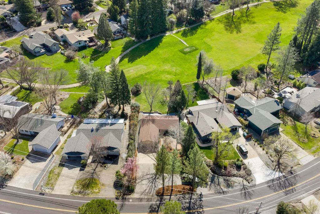 11389 Torrey Pines Drive, Auburn
