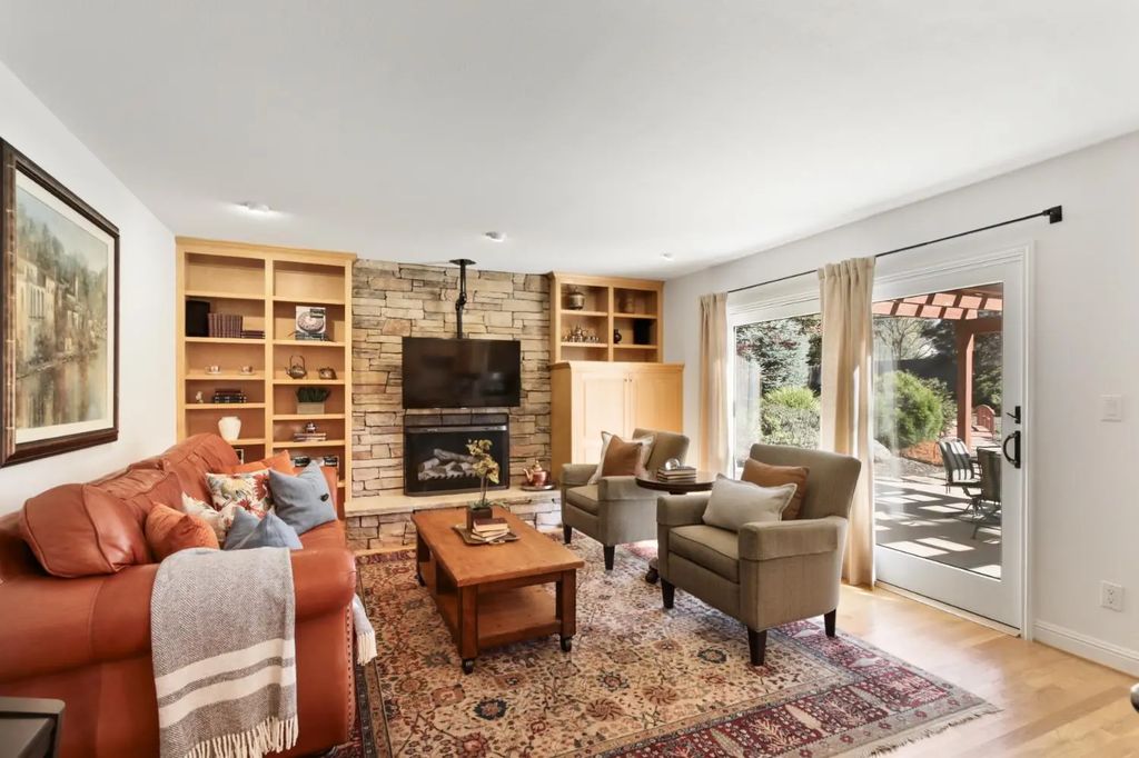 4932 Hollycrest Way, Fair Oaks