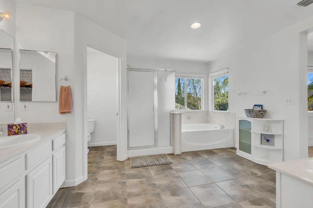 1821 Hiawatha Drive, Roseville