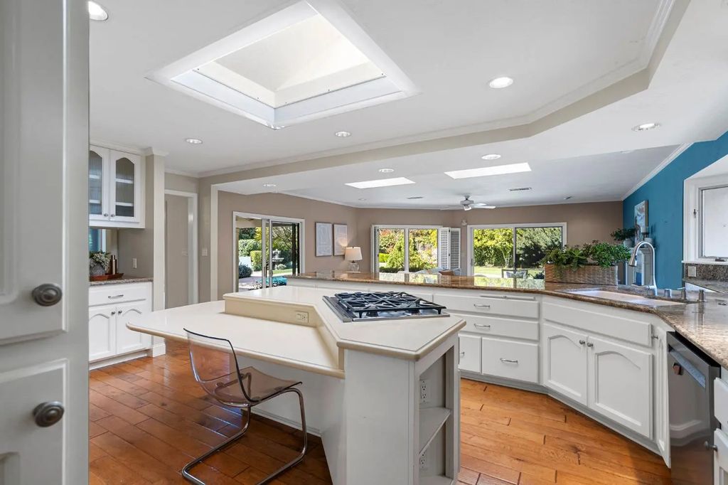 1574 Barnett Circle, Carmichael