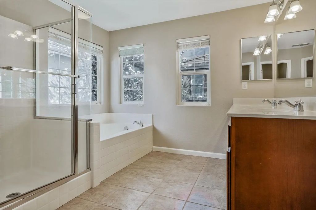 8892 Cortina Circle 75, Roseville
