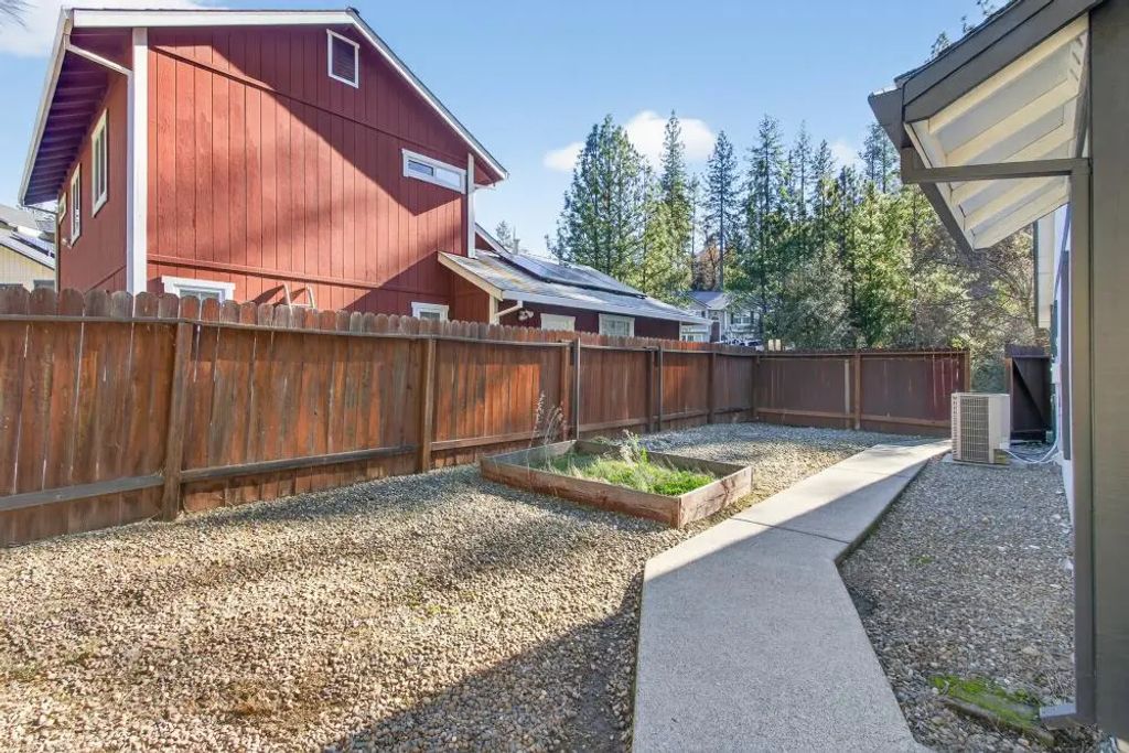 1131 Bush Court, Placerville
