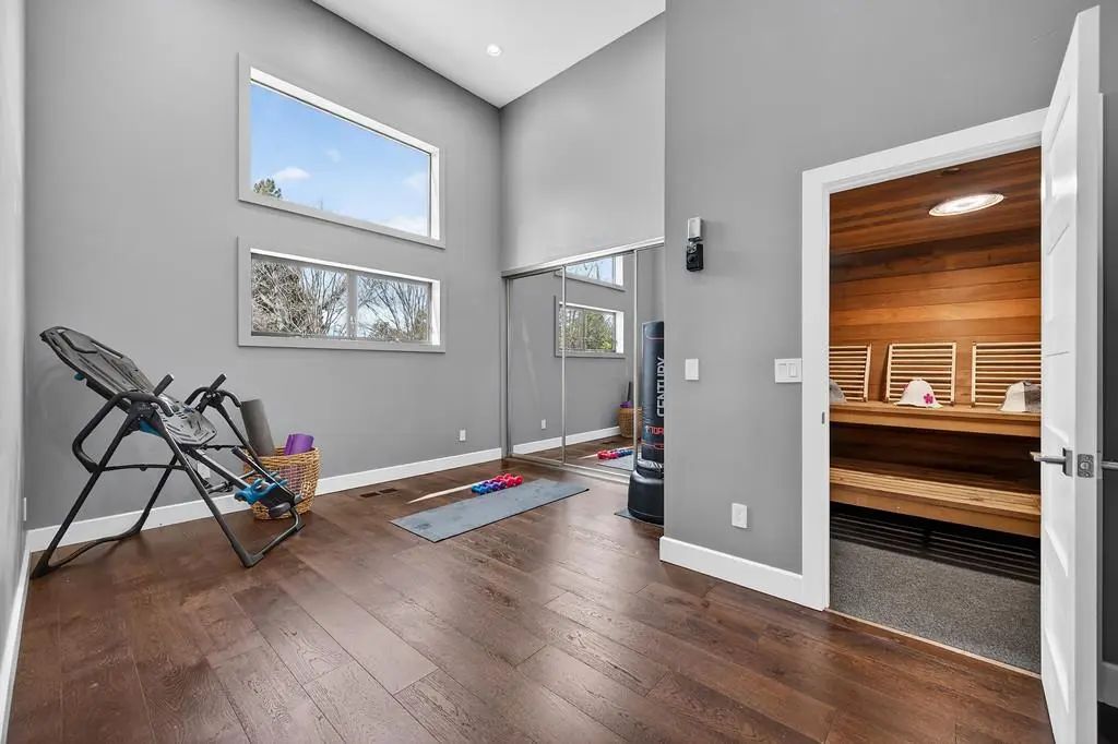 1001 Cirby Way, Roseville