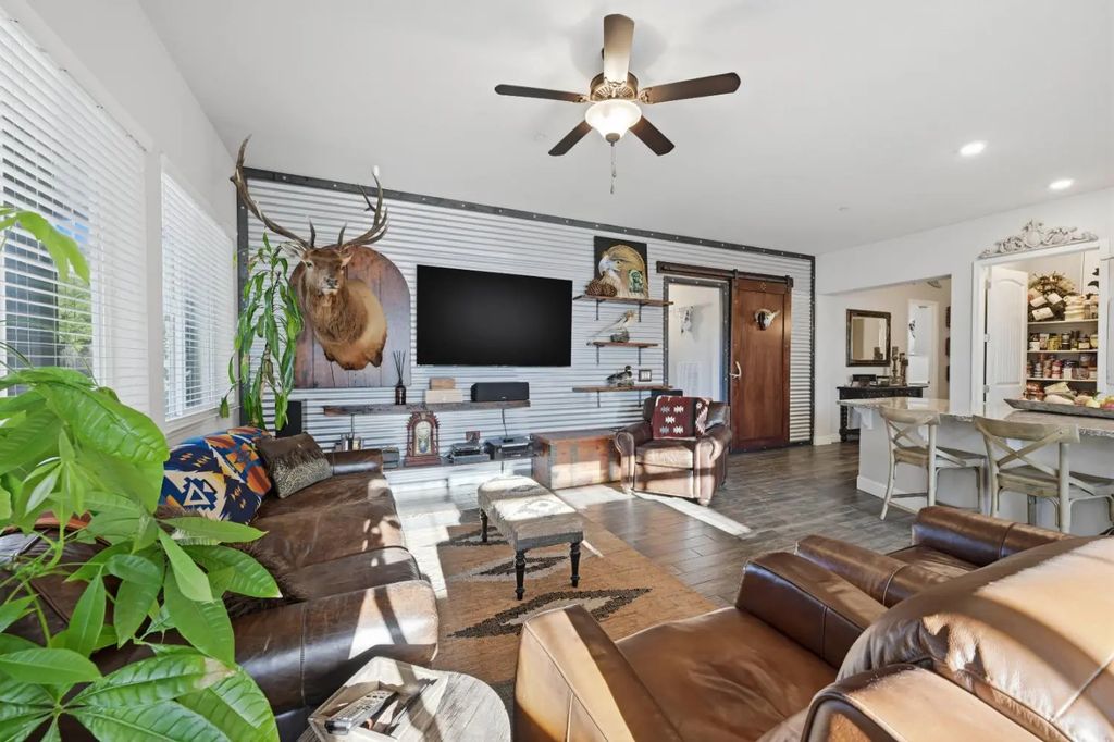 2210 Omega Drive, Lincoln