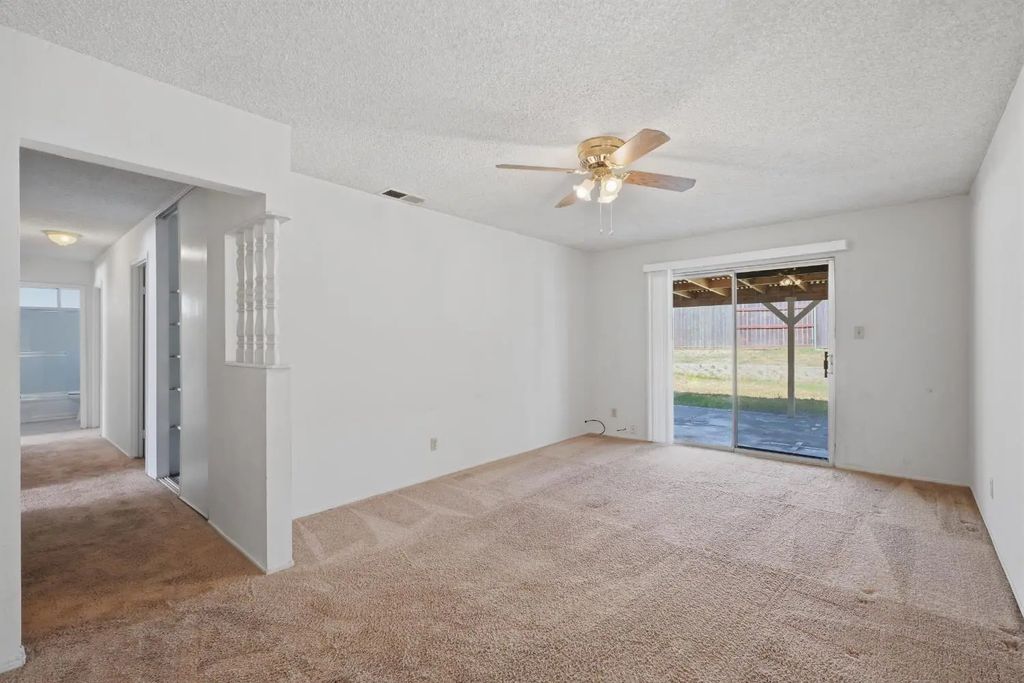 6944 Woodmore Oaks Drive, Orangevale