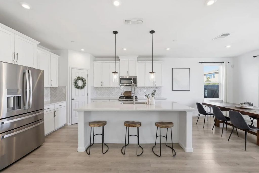 4080 Peabody Way, Roseville