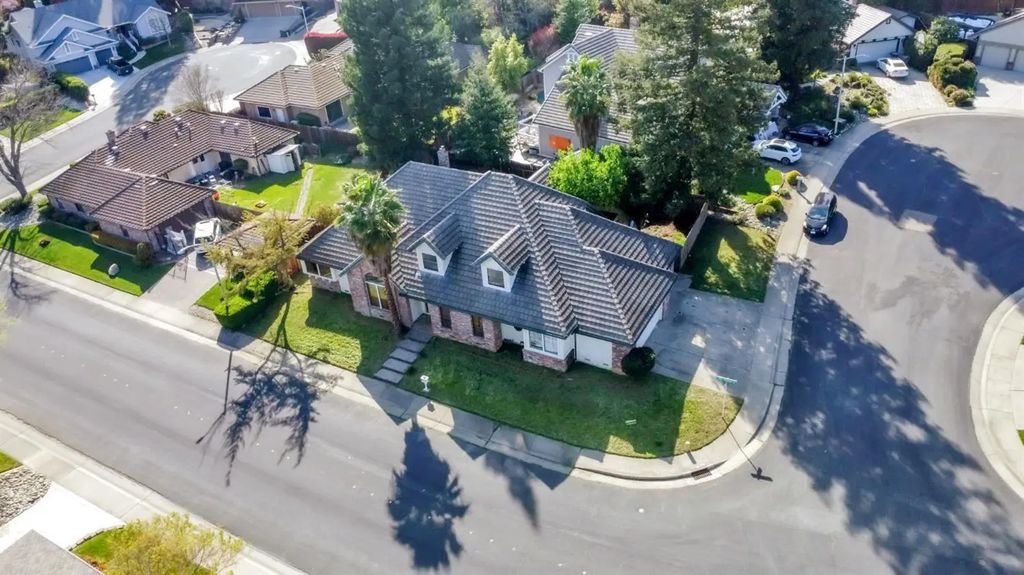 1217 San Simeon Drive, Roseville