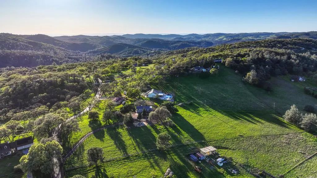 3901 Luneman, Placerville