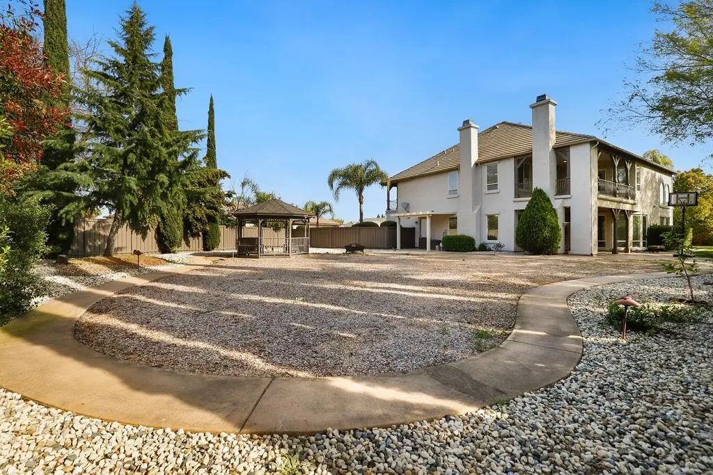 224 Heron Creek Court, Roseville
