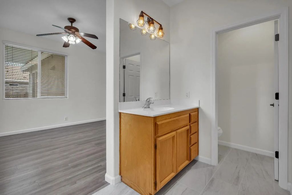 8341 Lewis Avenue, Antelope
