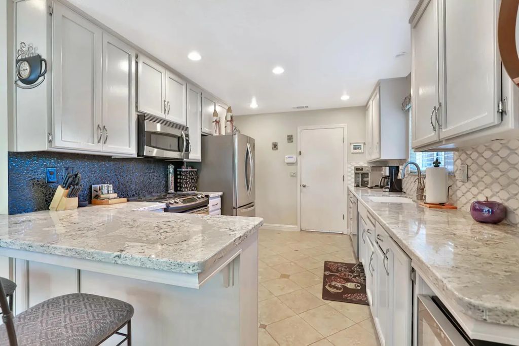 8050 Garryanna Drive, Citrus Heights