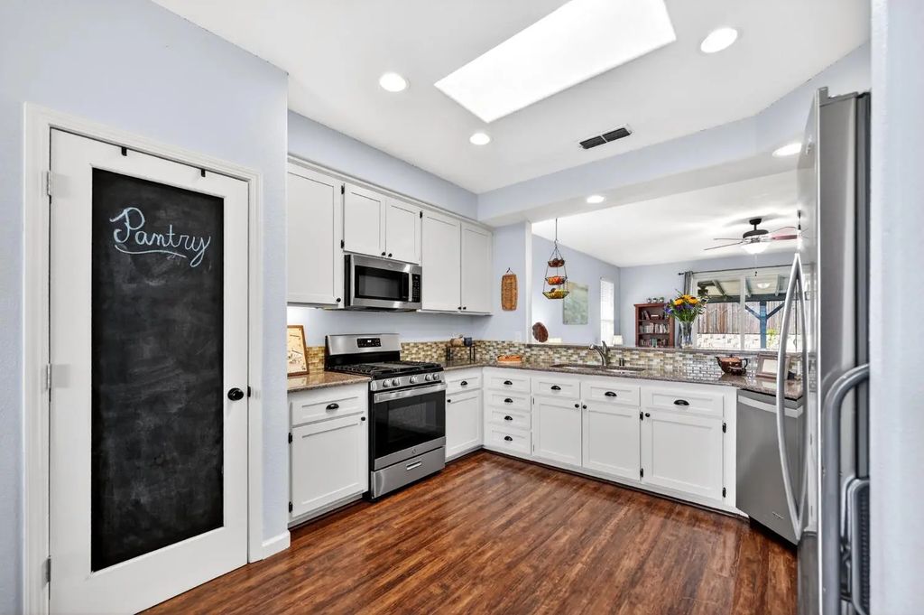 622 Foxworth Court, Lincoln