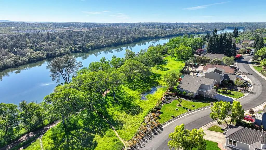 9709 Snowberry Way, Orangevale
