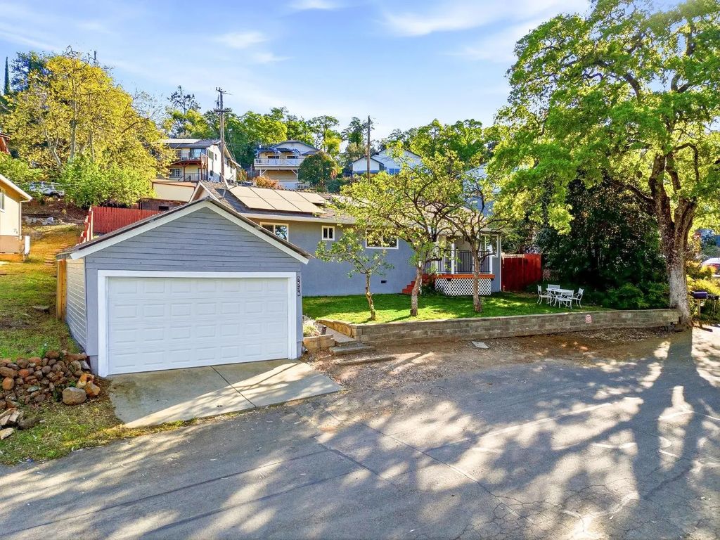 9536 Park Avenue, Newcastle