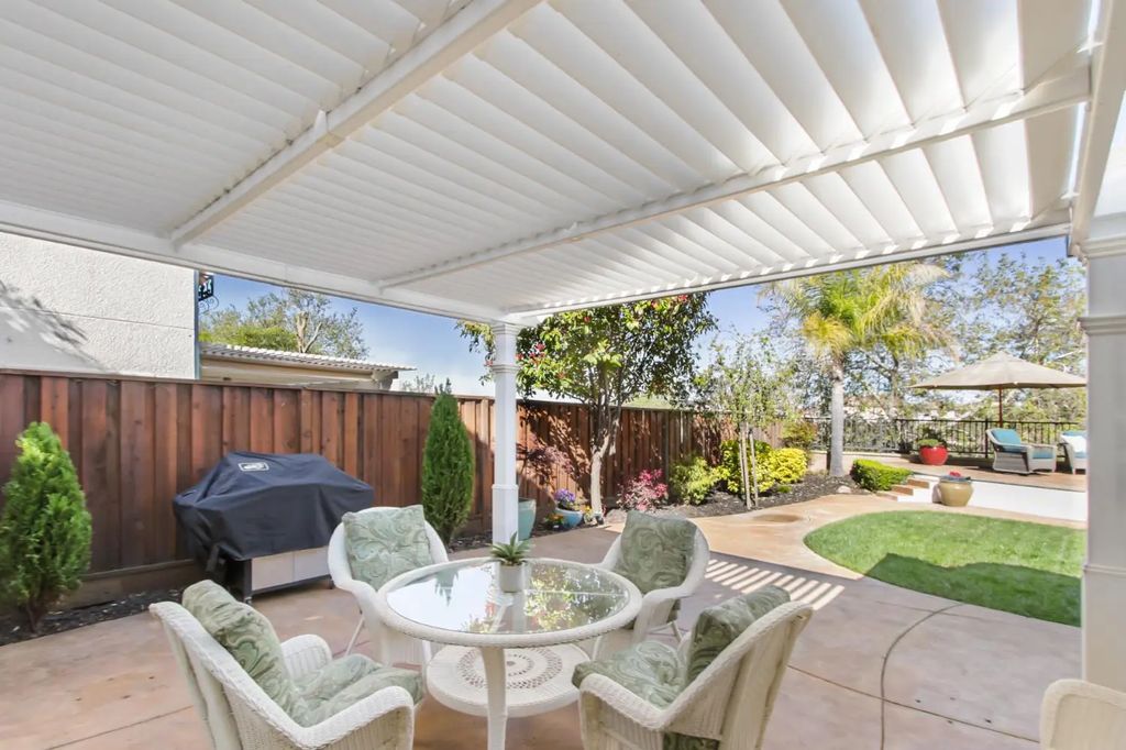 864 Spotted Pony Lane, Rocklin