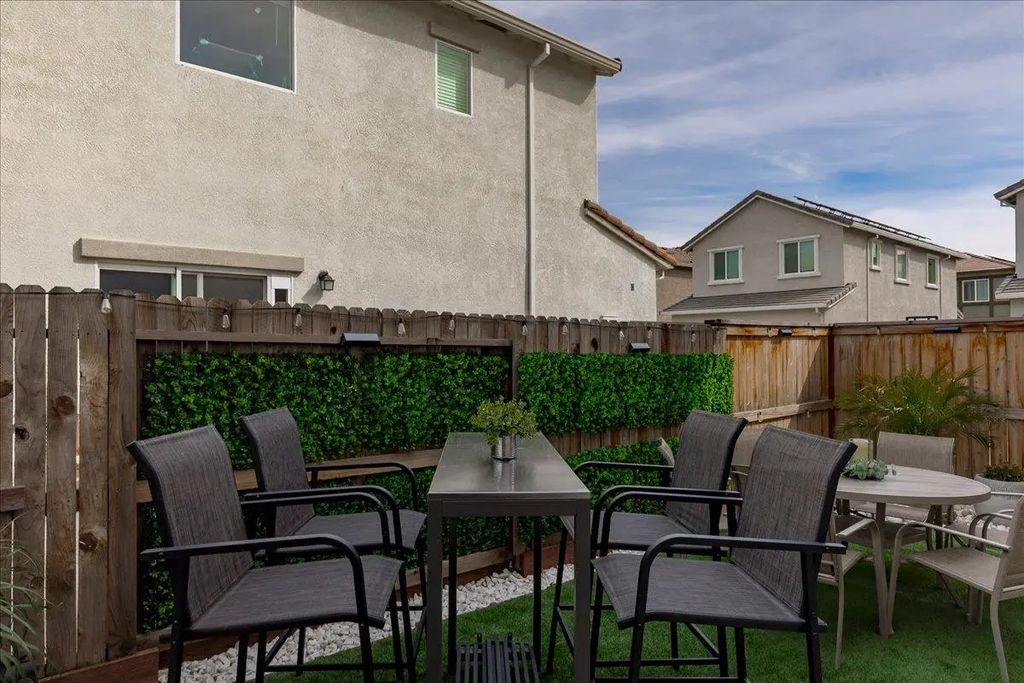 1017 San Anselmo Lane, Roseville