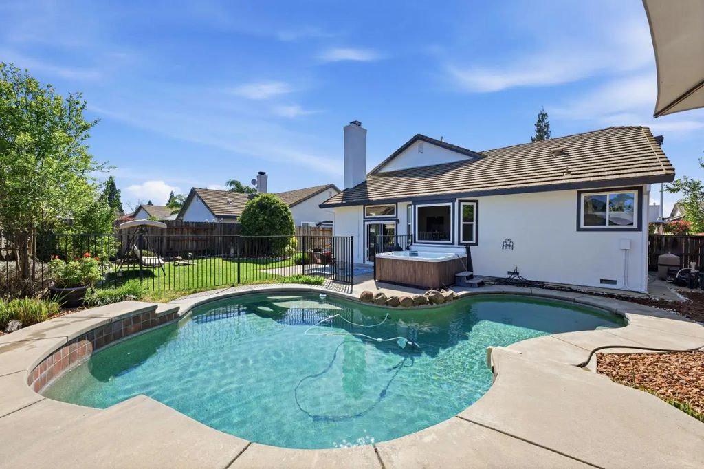 603 Bronte Court, Roseville
