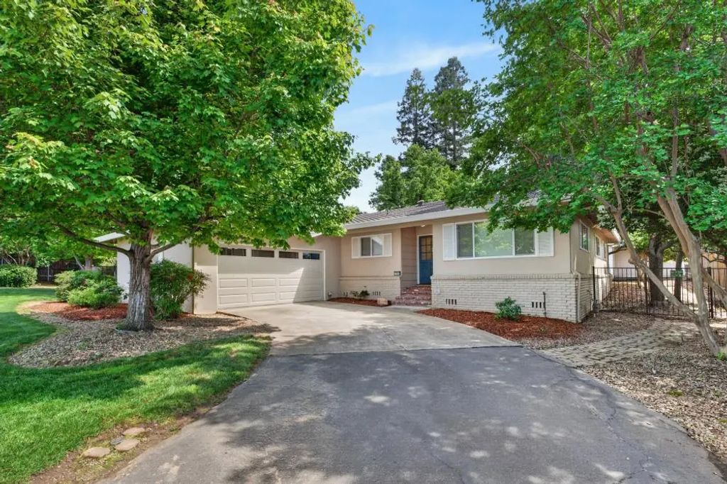 8790 Winding Way, Fair Oaks