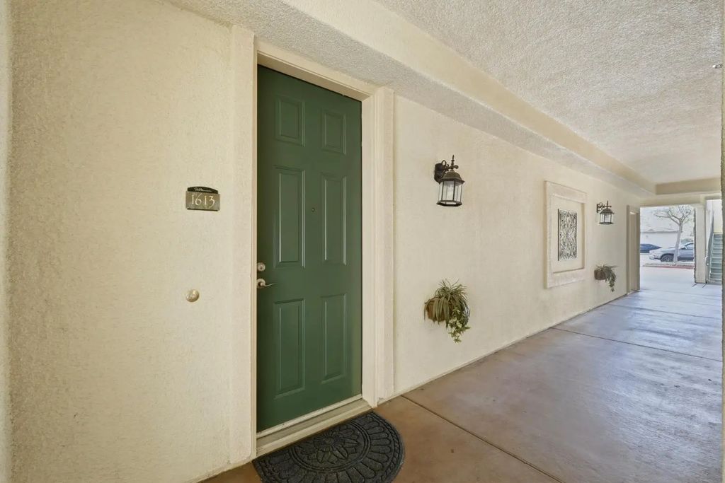 1501 Secret Ravine Parkway 1613, Roseville