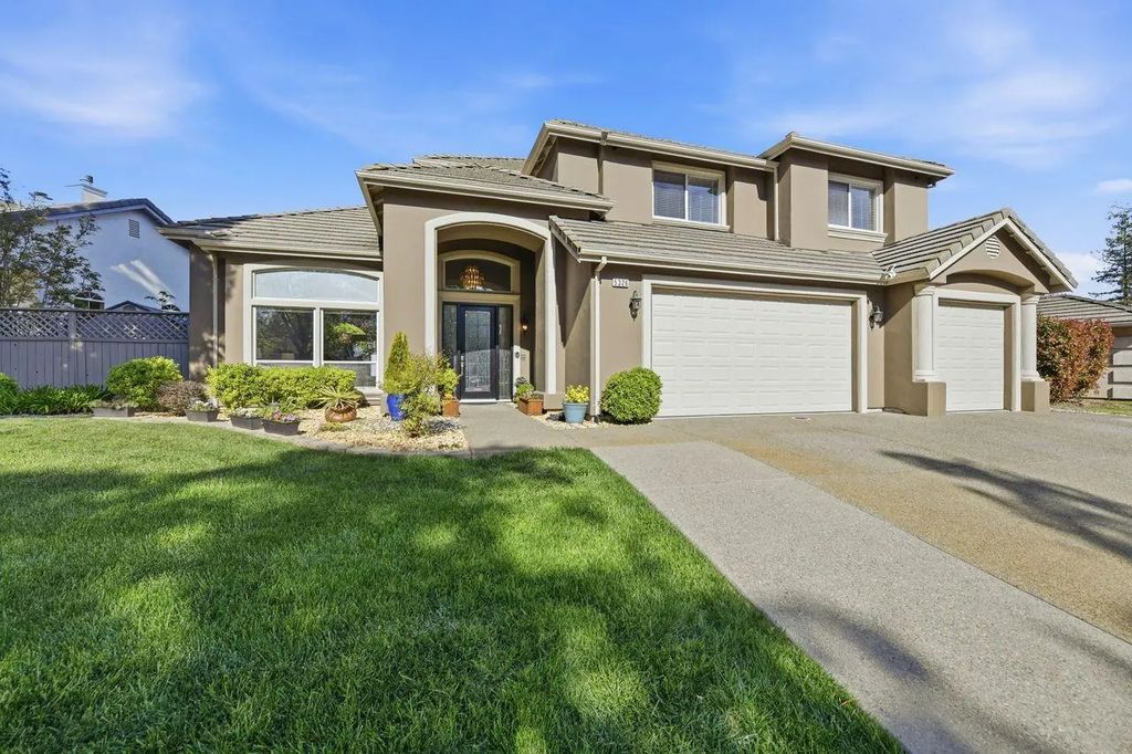 5326 Flyway Drive, Fair Oaks